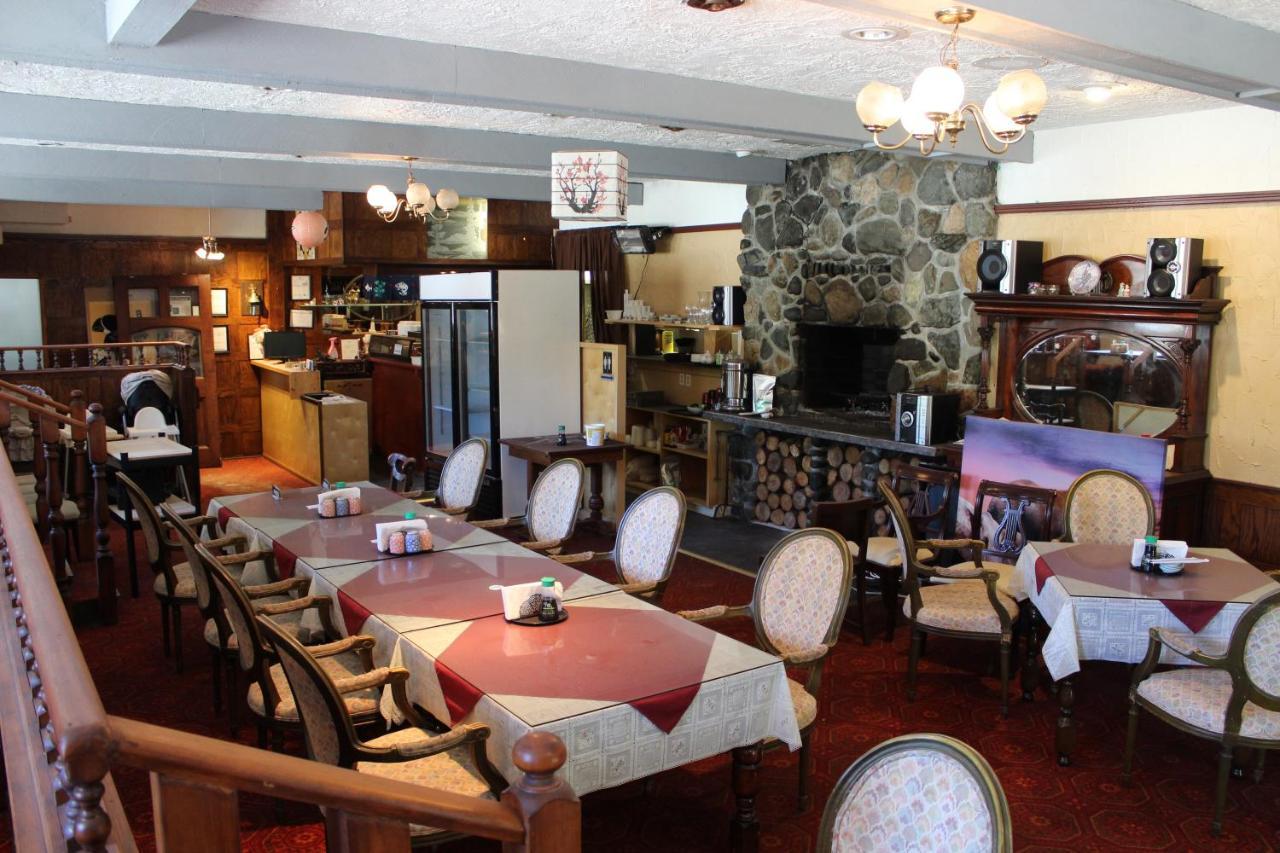 Pioneer Inn By The River Port Hardy Exterior foto